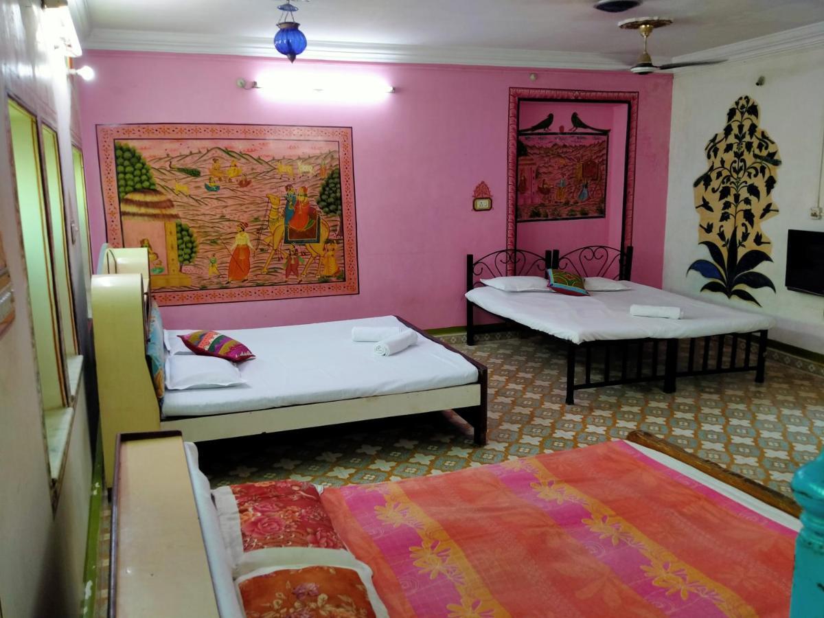 Golden Dreams Guest House ジョードプル エクステリア 写真